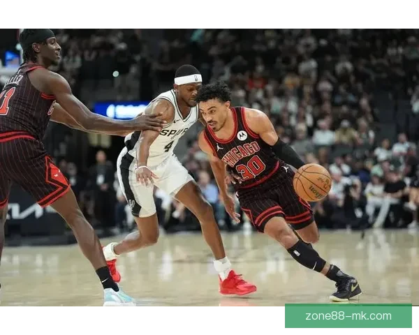 文班41分18篮板3盖帽零失误领衔马刺大胜勇士 卡斯尔15分11篮板助攻全队